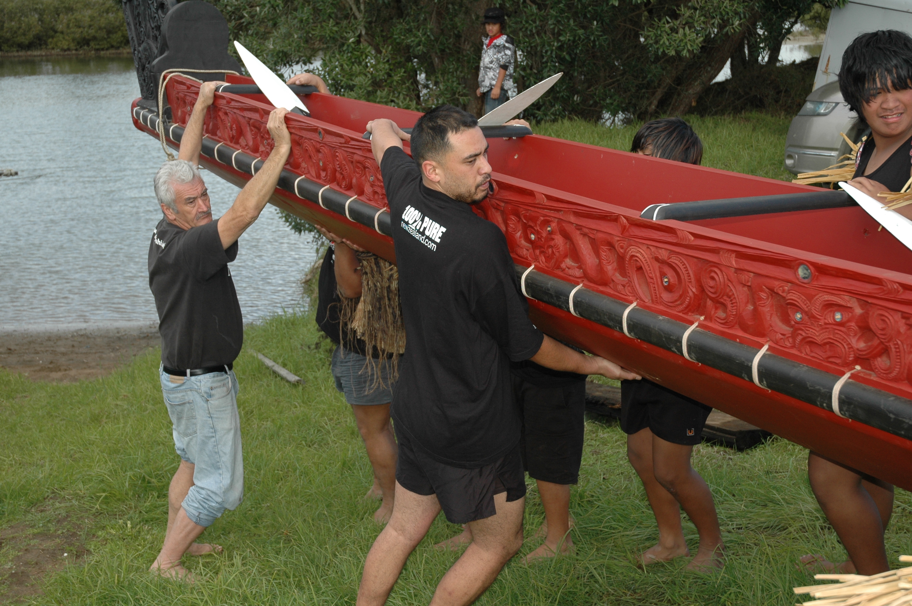 Launching Te Hono ki Aotearoa at Aurere, 2010.